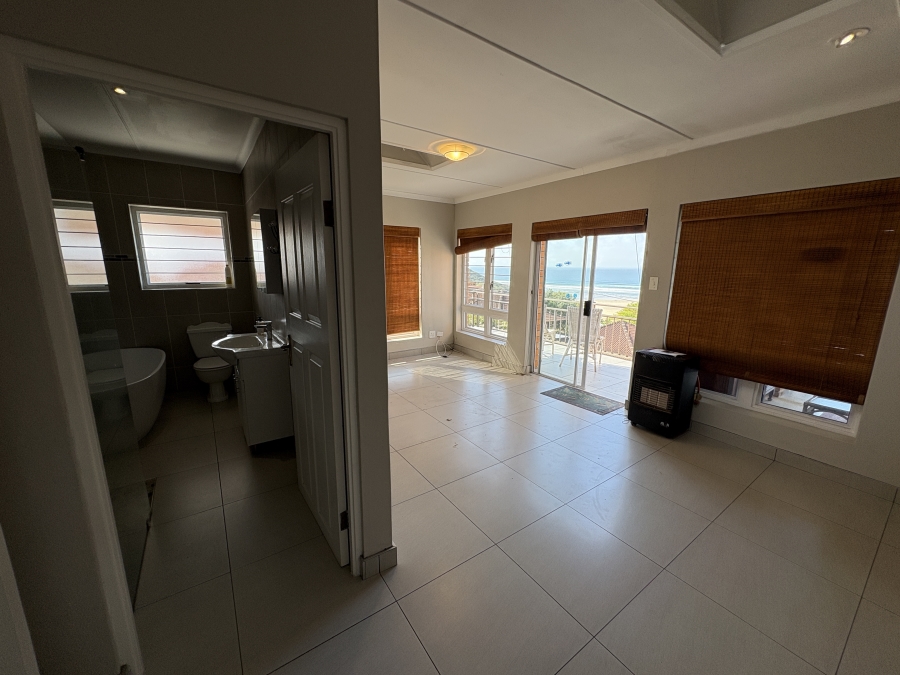 6 Bedroom Property for Sale in Cintsa East Eastern Cape